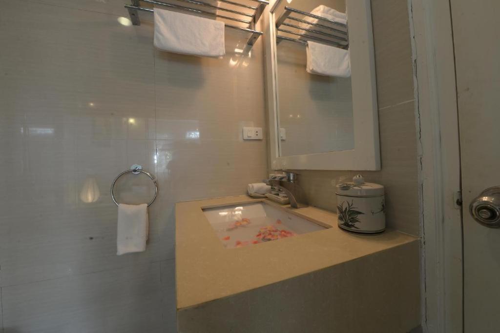 Hanoi Mai Charming Hotel & Travel Buitenkant foto